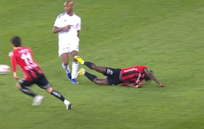 "26. Hafta Futbol Heyecanı: Sekou Koita'nın Kırmızı Kartı VAR Odasında Mercek Altında!"