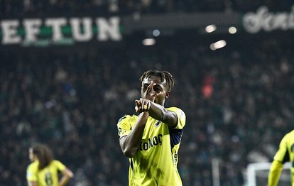 "Dorgeles Nene, Kocaelispor Zaferi Sonrası Duygularını Paylaşıyor: Fenerbahçe'nin Golcüsü Röportajda"
