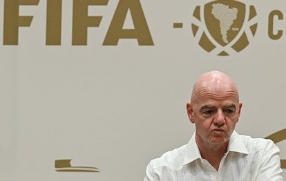 "FIFA, 2026 Dünya Kupası Heyecanına İran'ı da Davet Ediyor: İran'ın Yanıtı Merakla Bekleniyor"